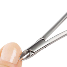 cuticle nipper in scissors shape - stainless - 8.5 cm